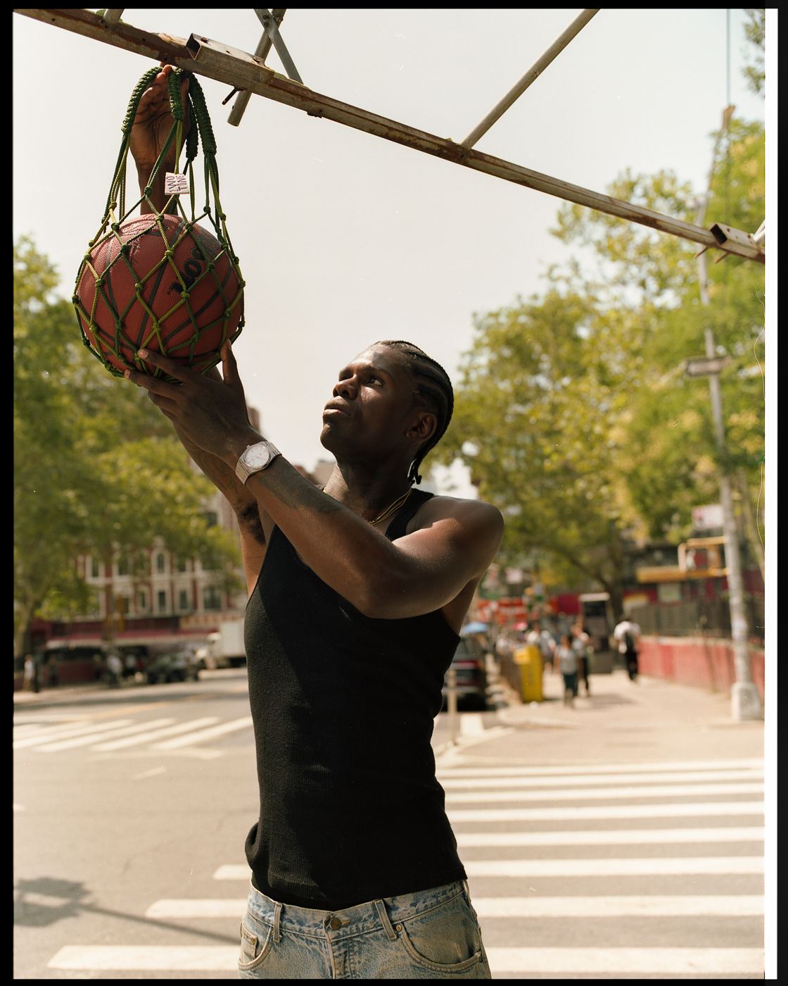 Hanging the bag overhead